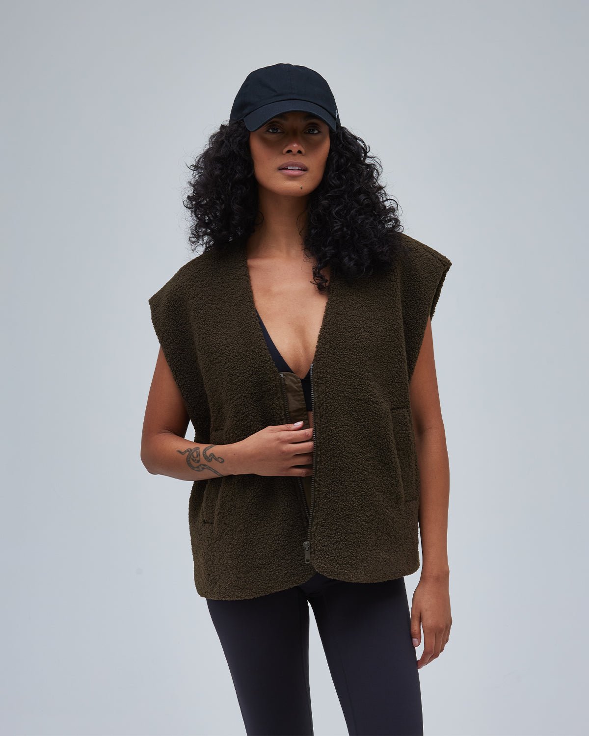 Sherpa Fleece Vest - Dark Olive - ThirtyYears