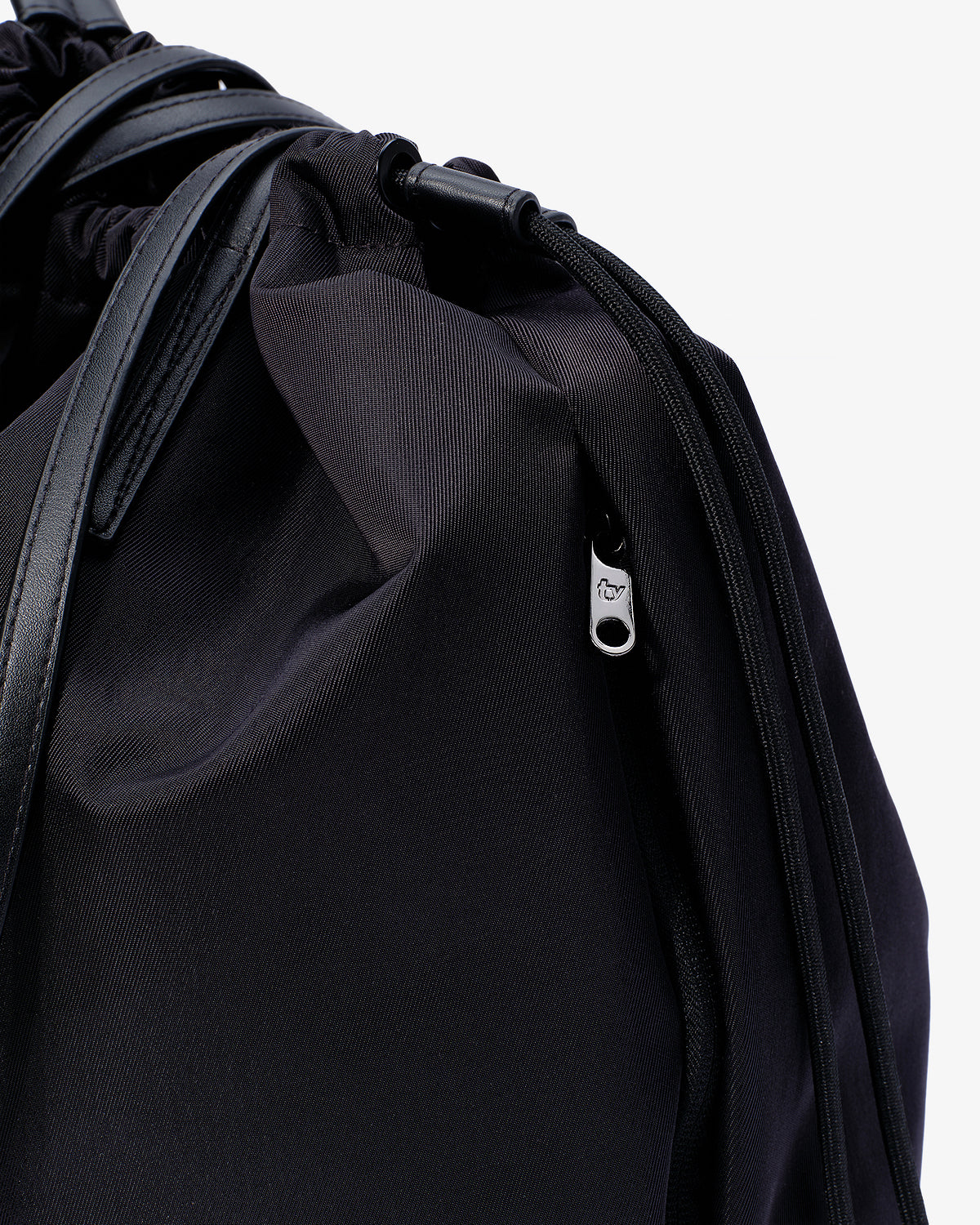 
                  
                    BLACK DETAIL BAG
                  
                