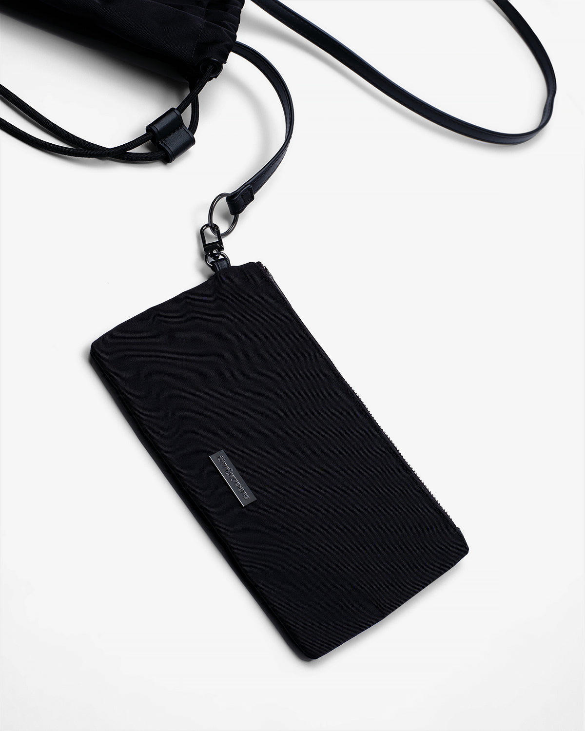 
                  
                    BLACK POUCH 
                  
                