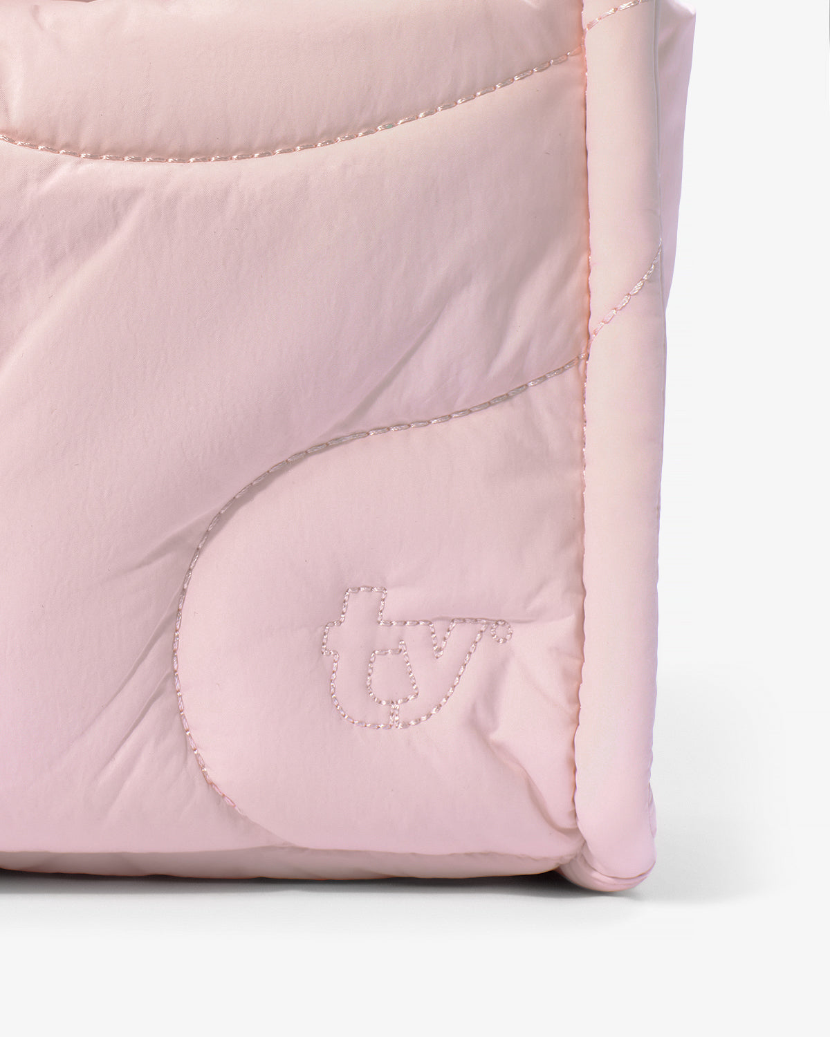 
                  
                    PUFFY PINK TOTE CLOSE UP
                  
                