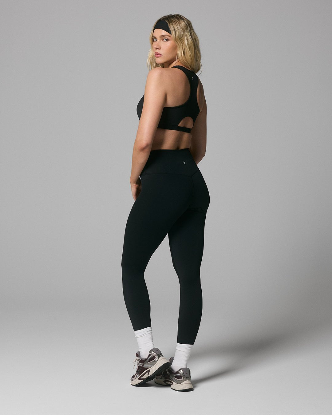 Hi - Rise Legging - Black - ThirtyYears